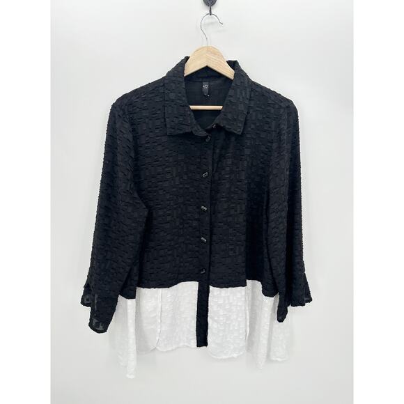 by JJ Tops - by JJ Black White Colorblock Button Down Blouse 3/4 Sleeve Textured Artsy Large